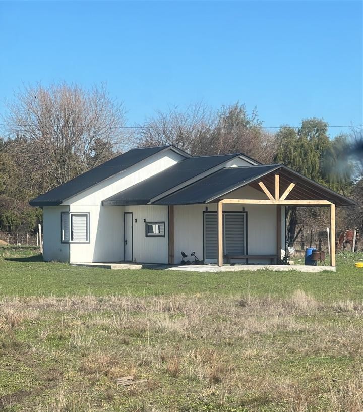 Vista frontal de la casa familiar