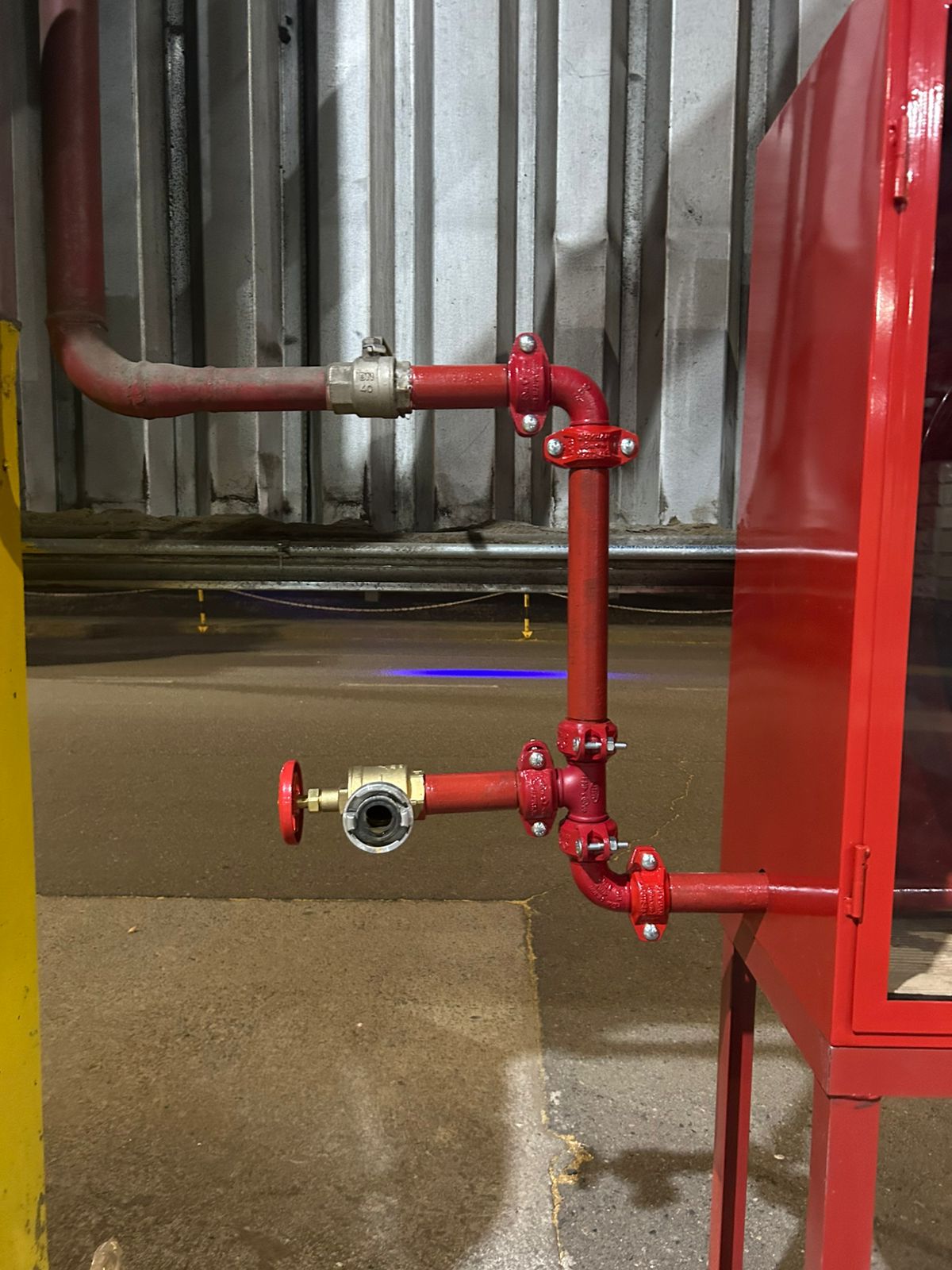 Vista de manguera de incendios